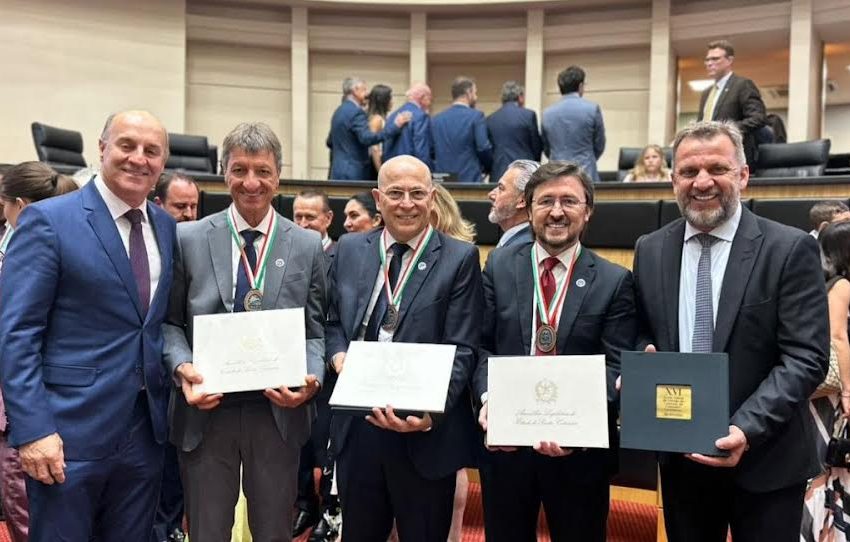  Zanata, da Cooperja, recebe comenda do Legislativo Catarinense