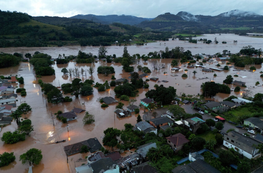  Enchentes no RS podem fazer subir preços de alimentos como arroz e laticínios