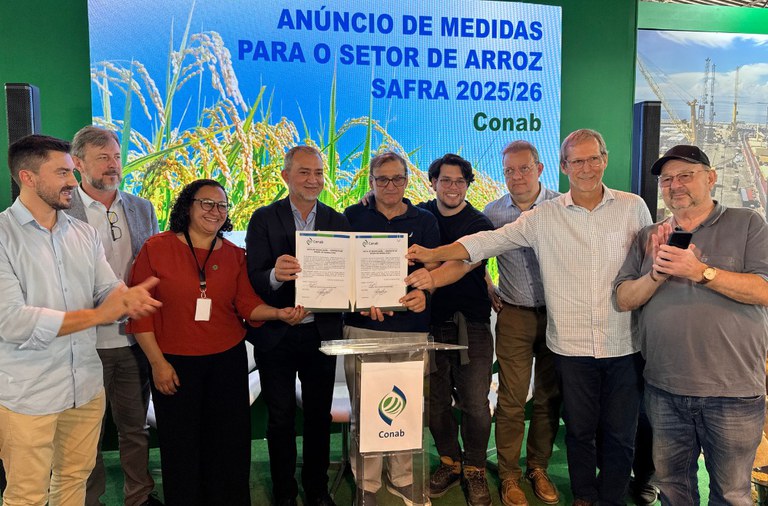 Conab anuncia R$ 300 milhões para apoiar produtores de arroz
