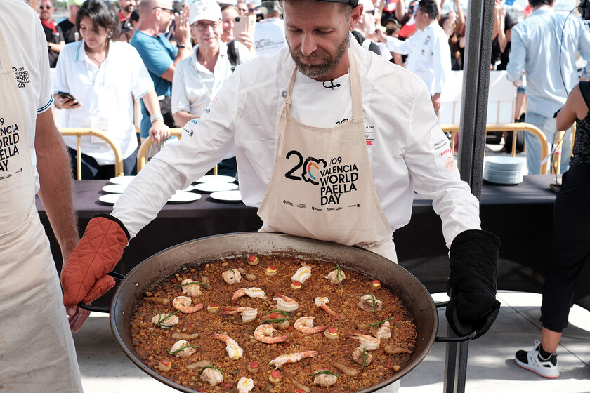 Chef francês vence o Concurso Internacional de Paella 2025