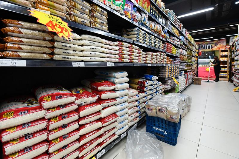  Procon encontra variação de 138% no preço do arroz em João Pessoa (PB)