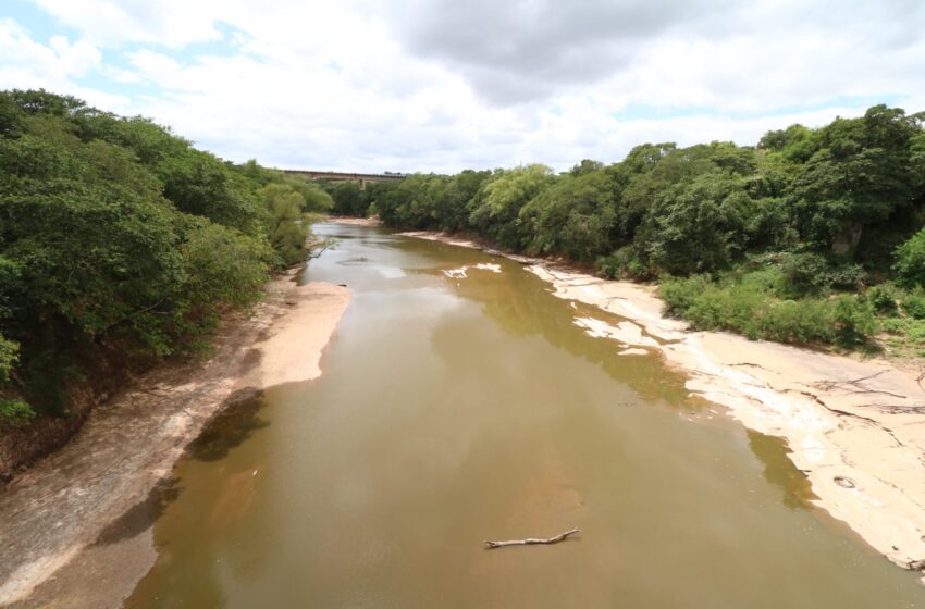  Rios secos e Corrientes à beira de um desastre climático