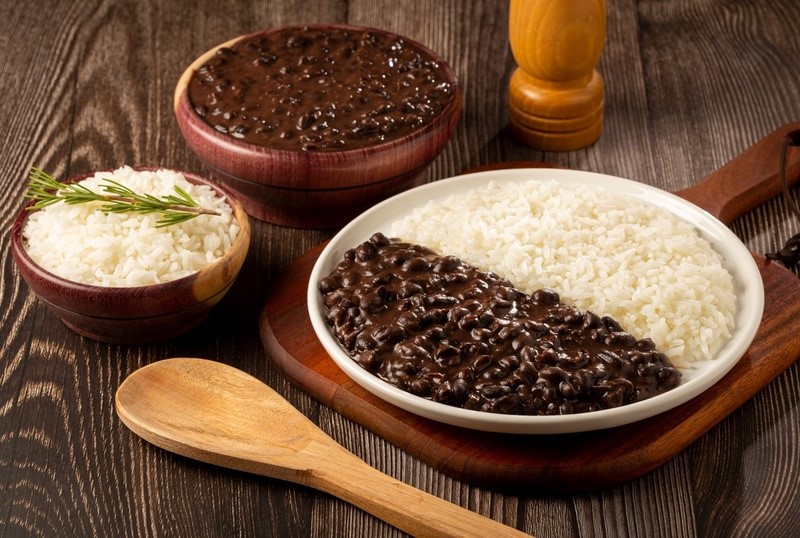 Arroz segue presente em nove de cada dez lares brasileiros e ganha novas formas de consumo