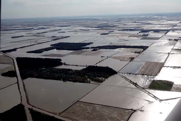  Inundações históricas destruíram milhares de hectares de lavouras nos EUA