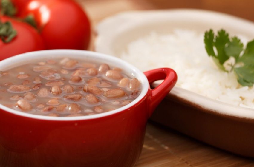  Arroz com feijão é reconhecido como um dos pratos mais saudáveis do mundo pela FAO