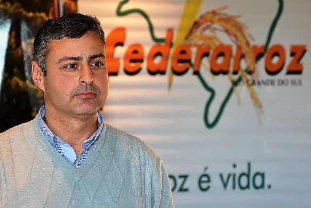  Arroz sob pressão: setor enfrenta crise com queda de preços, alta nos custos e políticas descoordenadas