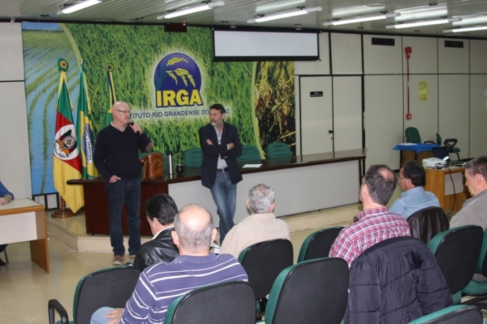  Reunião técnica no Irga debate manejo de pombas em lavouras da Campanha