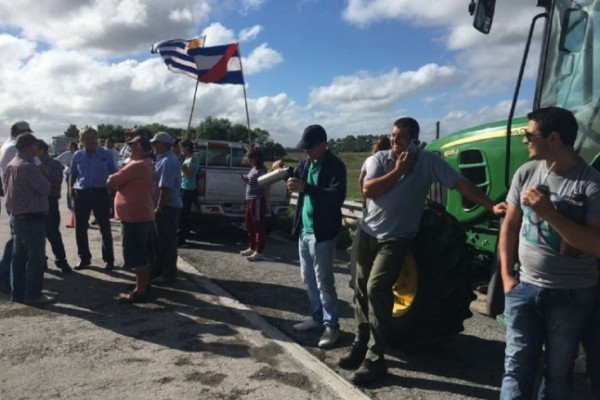  Los productores rurales se mantienen en conflicto y esperan ser recibidos por Vázquez