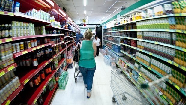 Arroz fica 22% mais barato no Paraná e preço do feijão recua 27%